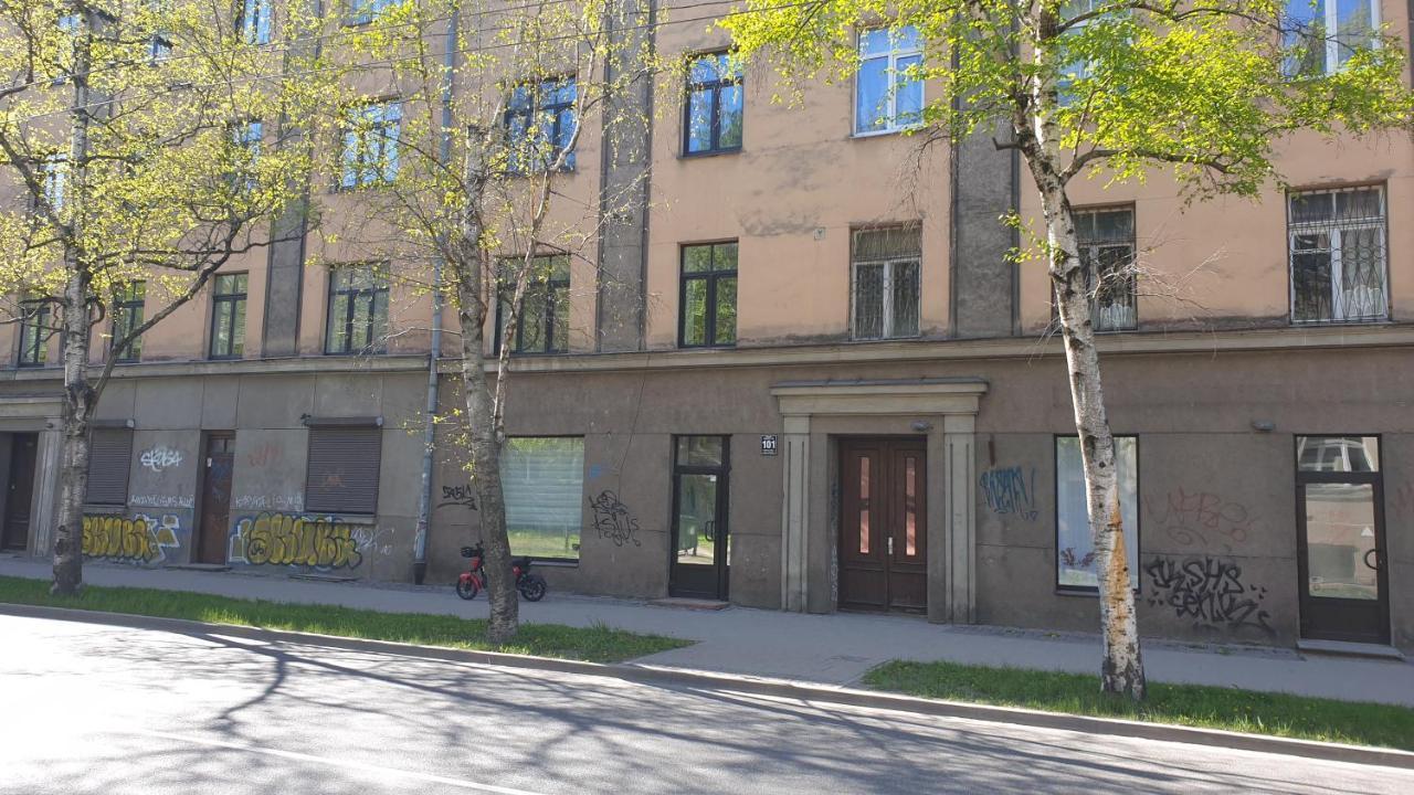 Camellia Studio Apartment & Parking Riga Luaran gambar