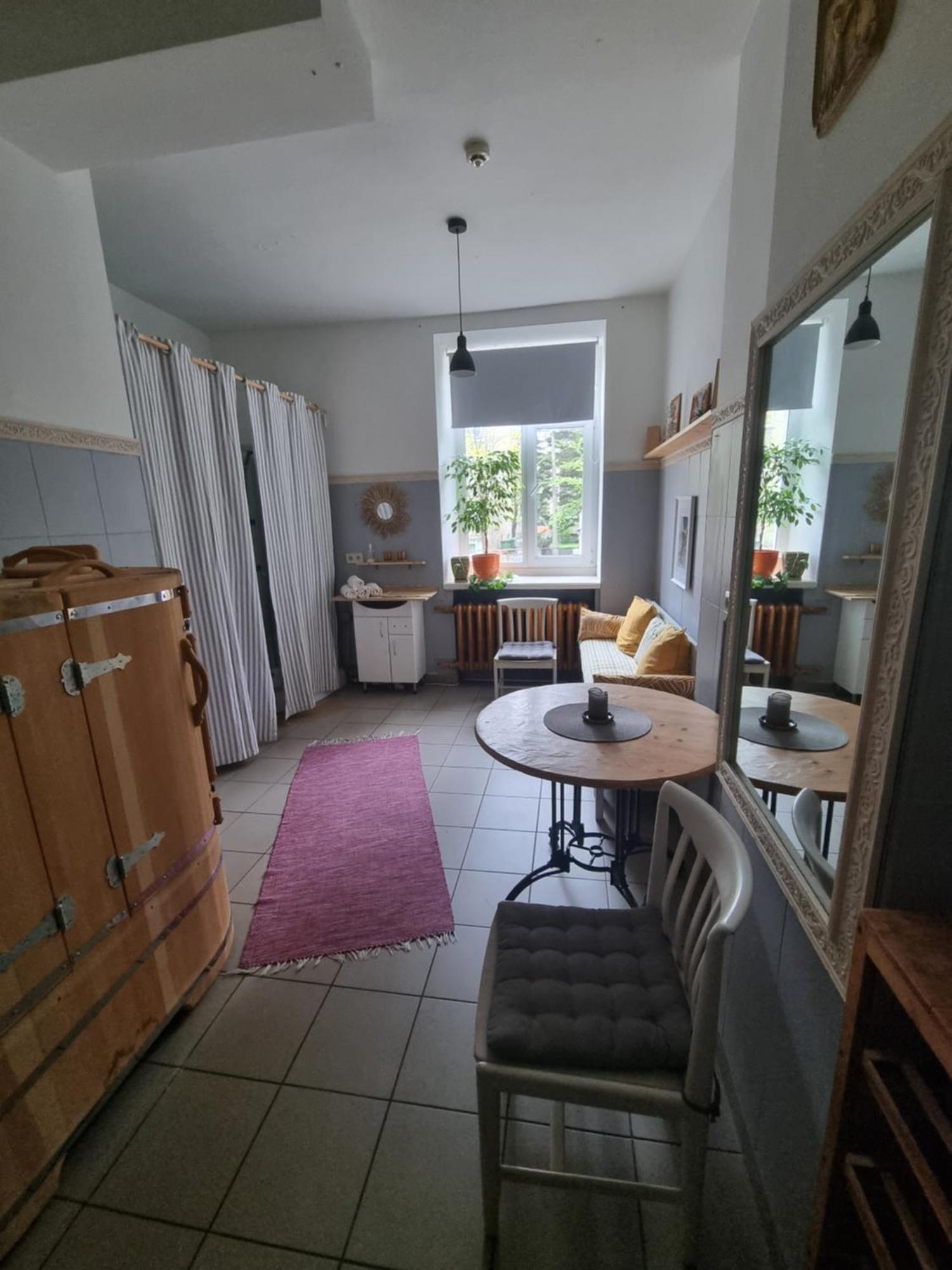 Camellia Studio Apartment & Parking Riga Luaran gambar
